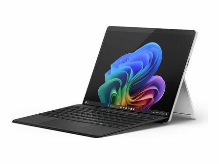  Das Surface Pro Type Cover geh&ouml;rt nicht standardm&auml;&szlig;ig zum Lieferumfang 